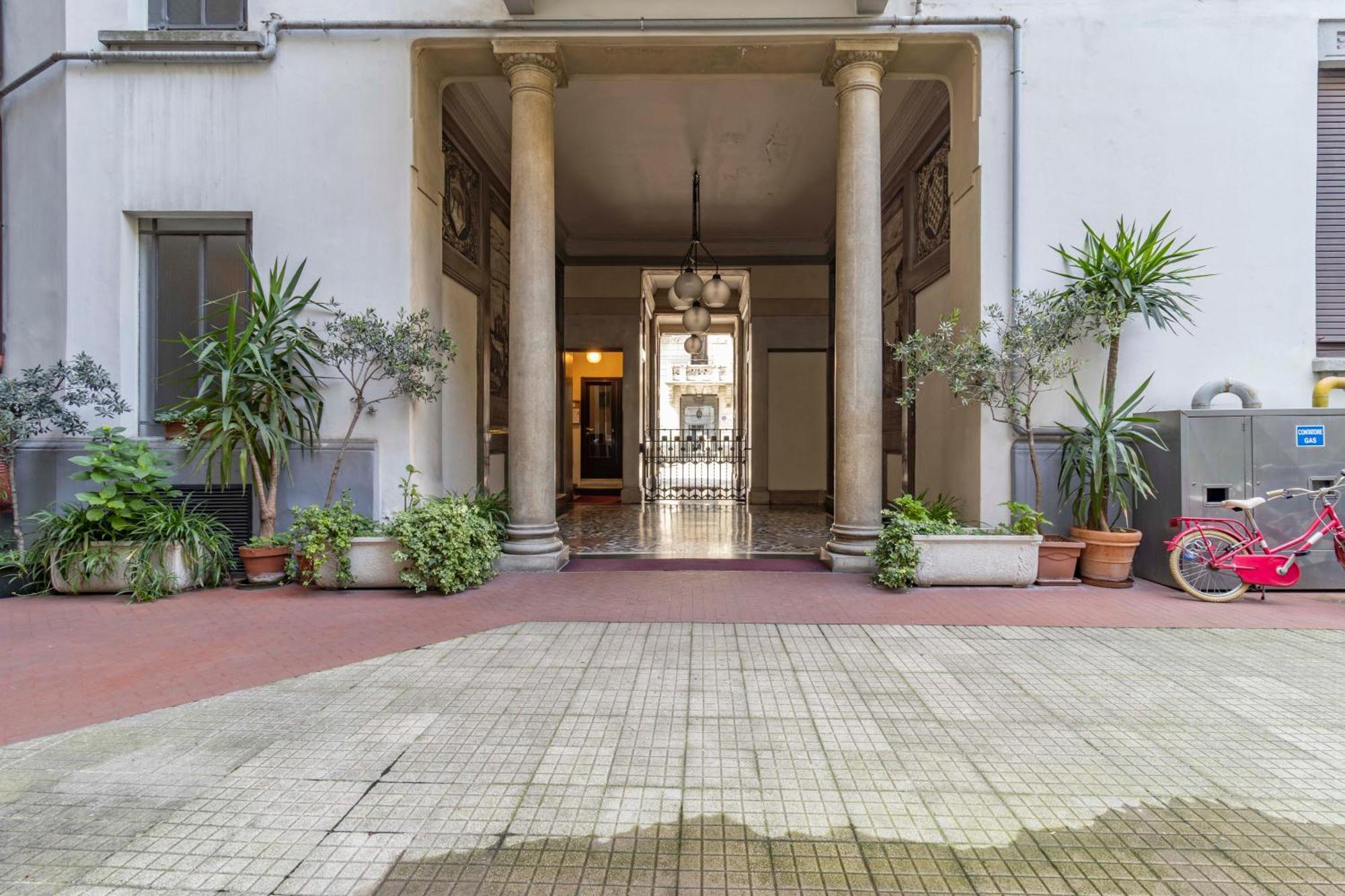 Stradivarius House - Carozzi Mailand